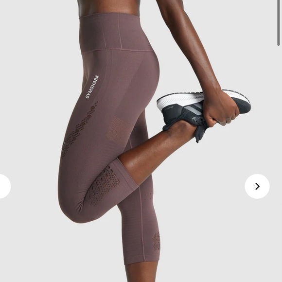 ENERGY SEAMLESS CROPPED LEGGINGS - Picture 2 of 8